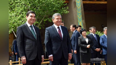 'Президентлар Хивадаги тарихий обидаларни томоша қилди (фото)'ning rasmi