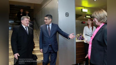 'Gay Rayder O`zbekistonga keldi'ning rasmi