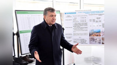 'Шавкат Мирзиёев Қарши туманидаги «Бахт» фермер хўжалигида бўлди'ning rasmi