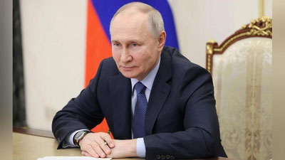 'Putin prezidentlik saylovlarida ishtirok etishini ma`lum qildi'ning rasmi