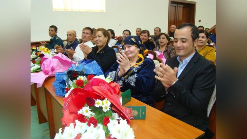 '​NAVOIYDA 57 KIShIGA FUQAROLIK PASPORTI TOPShIRILDI'ning rasmi