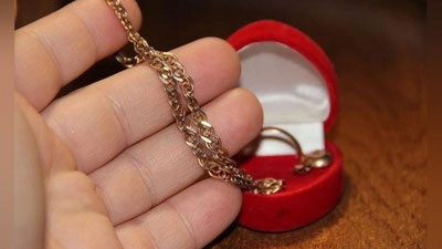 'Samarqandda uy xizmatkori taqinchoqlarni o`g`irlab ketdi'ning rasmi