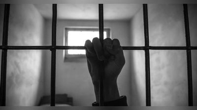 'Zarafshonda xotinini bo`g`ib o`ldirgan er 10 yilga qamaldi'ning rasmi