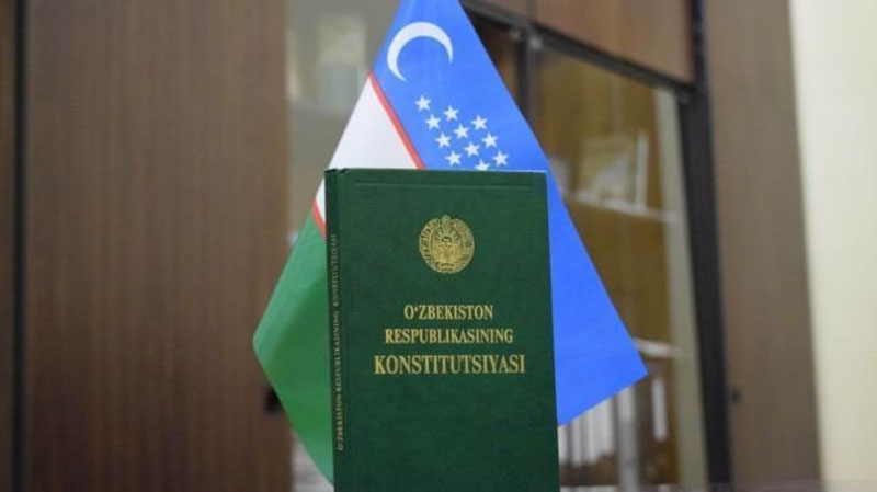 'Конституциявий комиссия эртага йиғилиш ўтказади'ning rasmi