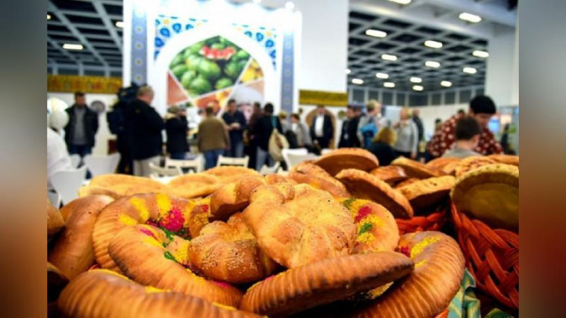 'Berlindagi ko`rgazmada O`zbekiston mahsulotlari namoyish etilmoqda'ning rasmi