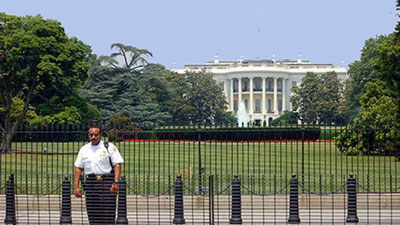 '​АҚШ махфий хизмати Трамп қароргоҳини кучайтирилган тартибда қўриқламоқда'ning rasmi