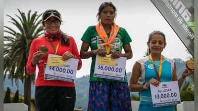 '​Мексикалик қиз оддий шиппакда  50 километрлик марафонда югуриб, ғолиб бўлди'ning rasmi