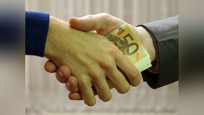 Изрображение 'В Испании придумали особую программу для чиновников, которые «не могут перестать воровать»'