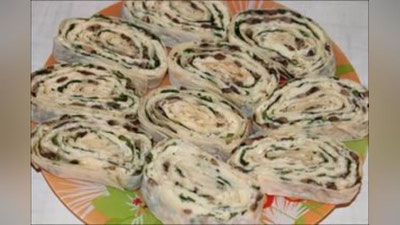 Изрображение '​РЕЦЕПТ ДНЯ: РУЛЕТ ИЗ ЛАВАША С МЯСНЫМ ФАРШЕМ'