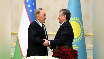 'Shavkat Mirziyoyev Nursulton Nazarboevni tabrikladi'ning rasmi