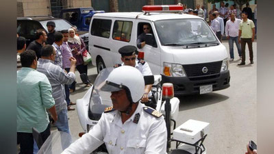 'Ҳиндистонда бино қулаши оқибатида 10 киши ҳалок бўлди (Видео)'ning rasmi