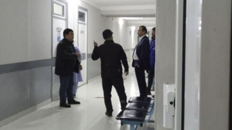 'Ozodbek Nazarbekovning xizmat avtomobili velosipeddagi yo`lovchini urib yubordi'ning rasmi