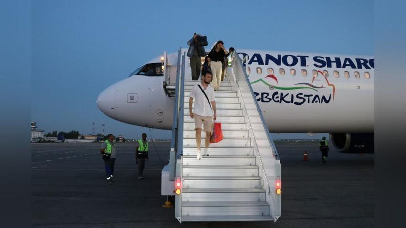 'Istanbul-Qarshi-Istanbul yo`nalishi bo`yicha parvozlar haftada bir marta, payshanba kunlari amalga oshiriladi'ning rasmi