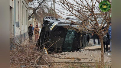 'Toshkentda 22 yoshli yigit boshqaruvida bo`lgan"BMW X5" ag`darilib ketdi (foto)'ning rasmi