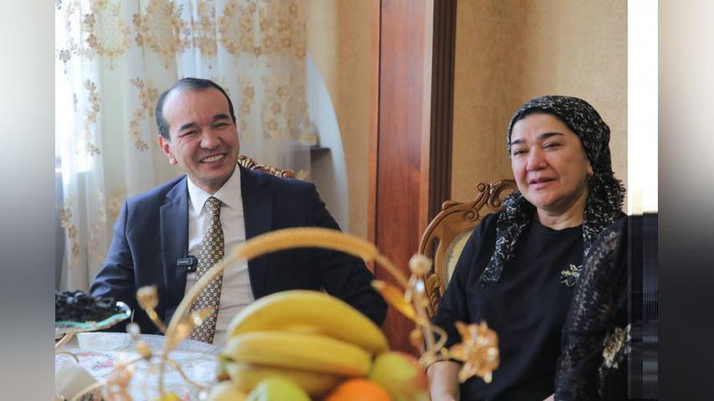 'Озодбек Назарбеков  маданият ва санъат соҳасида хизмат қилган фахрийларни йўқлади (фото)'ning rasmi