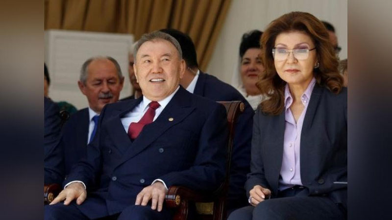 'Нурсултон Назарбоев ва унинг қизи мамлакатни тарк этди'ning rasmi