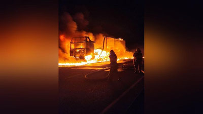 'Жиззахда ҳаракатланиб кетаётган юк машинаси ёниб кетди'ning rasmi