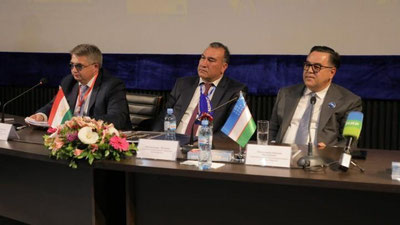 'Кинематография агентлиги вакиллари Тожикистондаги халқаро анжуманда иштирок этмоқда'ning rasmi