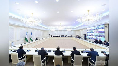 'Шавкат Мирзиёев раислигида видеоселектор йиғилиши бошланди'ning rasmi