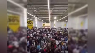 'Тошкентда савдо мажмуасида маиший техникалар учун 70% чегирма ортидан катта тирбандлик юзага келди. Дўкон ёпилди - Тошкент ИИББ (видео)'ning rasmi