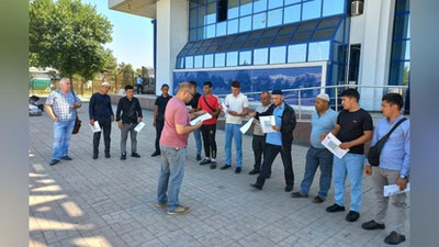 'Бир гуруҳ ўзбекистонликлар ишлаш учун Россиянинг Амурига жўнаб кетди'ning rasmi