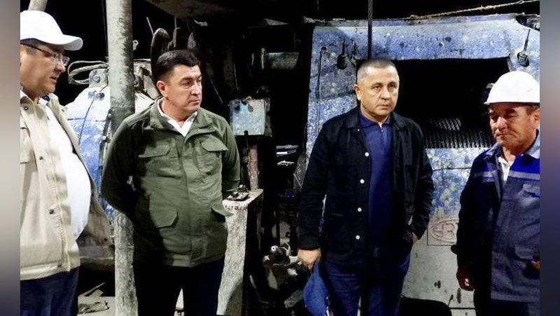 '“O`zbekneftgaz”: Boshqaruv raisi “Sho`rtan” regionidagi konlarda tabiiy gaz qazib chiqarish borasidagi ishlar holatini o`rgandi (Foto)'ning rasmi