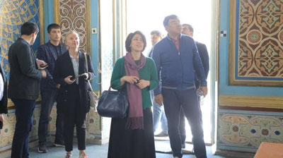 'UNESCOning O`zbekistondagi vakolatxonasi rahbari Buxorodagi madaniy meros obektlarini ko`zdan kechirdi'ning rasmi