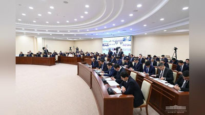 'Prezident to`qimachilikda keyingi yilda ichki bozorga qo`shimcha 5 trillion so`mlik mahsulot ishlab chiqarish, eksportni 4,3 milliard dollarga etkazish topshirig`ini berdi'ning rasmi