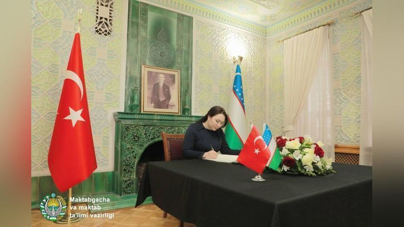 'Hilola Umarova turk elchixonasiga borib, hamdardlik bildirdi'ning rasmi