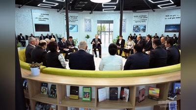 'Shavkat Mirziyoev klasterlar rahbarlari bilan  muloqot qildi (foto)'ning rasmi