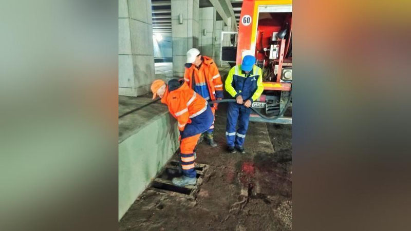 'Toshkent hokimligi ko`chalarni suv bosishining sababini aytdi'ning rasmi