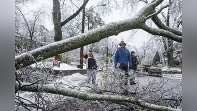 'Kanadada do`l tufayli yuz minglab odamlar elektrsiz qoldi'ning rasmi