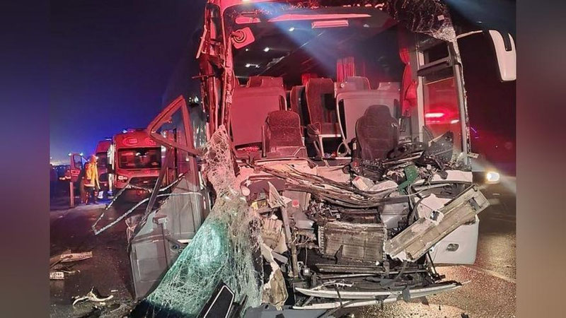 'Turkiyada bolalarni olib ketayotgan avtobus YTHga uchradi'ning rasmi