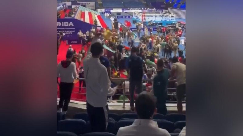 'Toshkentda bo`lib o`tgan boks bo`yicha jahon chempionatida ommaviy mushtlashuv bo`lgani aytilmoqda  (video)'ning rasmi