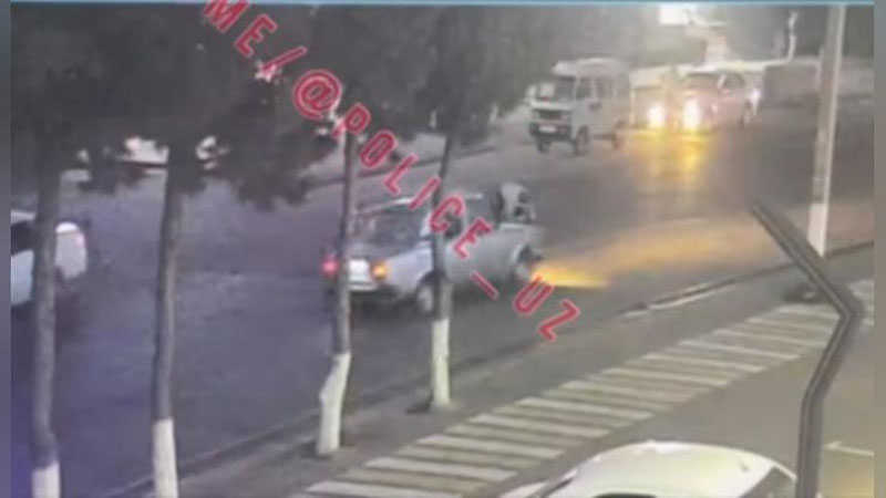 'Samarqandda voyaga etmagan yigit mashinada 52 yoshli erkakni urib yubordi (video)'ning rasmi