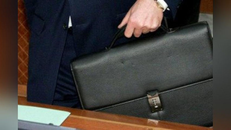 'Nukus, Navoiy va Qonliko`lga yangi hokim tayinlandi'ning rasmi