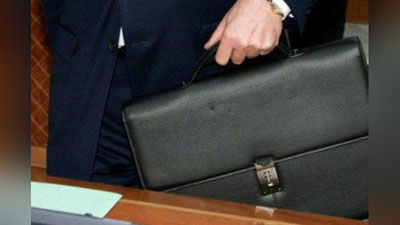 'Nukus, Navoiy va Qonliko`lga yangi hokim tayinlandi'ning rasmi