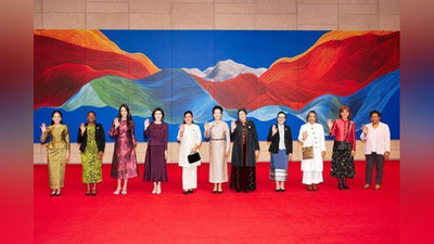 'Биринчи хонимлар Хитой санъат ва ҳунармандчилик миллий музейига ташриф буюрди (фото)'ning rasmi