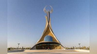 '"Янги Ўзбекистон" боғидаги “Аждодлар хотираси” мемориалига аҳоли яқинлаштирилмаётгани айтилди'ning rasmi