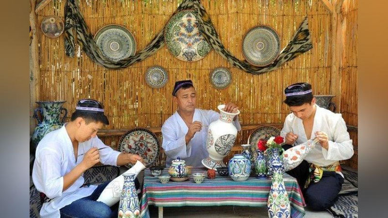 'Oilaviy tadbirkorlarga doimiy xodim yollash huquqi berildi. Faqat...'ning rasmi