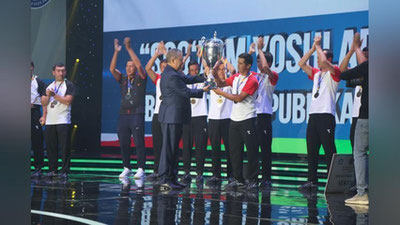 'Mini-futbol bo`yicha DXX Raisi kubogi g`olib va sovrindorlari tantanali taqdirlandi (foto)'ning rasmi