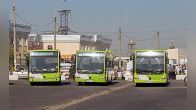 'Toshkentda 2 ta avtobus yo`nalishi uzaytirilib, bitta yo`nalishdagi avtobuslar soni ko`paytirilmoqda'ning rasmi