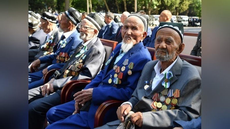 'Ikkinchi jahon urushi qatnashchilarini rag`batlantirish to`g`risida Prezident Farmoni e`lon qilindi'ning rasmi