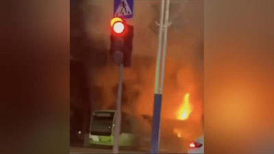 'Toshkentda yo`lovchi avtobus yonib ketdi (video)'ning rasmi