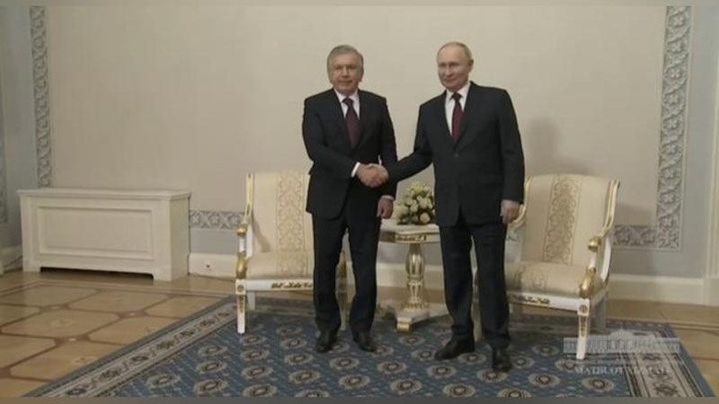 'O`zbekiston va Rossiya etakchilari erishilgan kelishuvlarni amalga oshirish masalalarini muhokama qildilar'ning rasmi