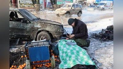 'Ukraina sharqidagi Donesk shahrt artilleriyadan o`qqa tutildi, 25 kishi halok bo`lgan (video)'ning rasmi