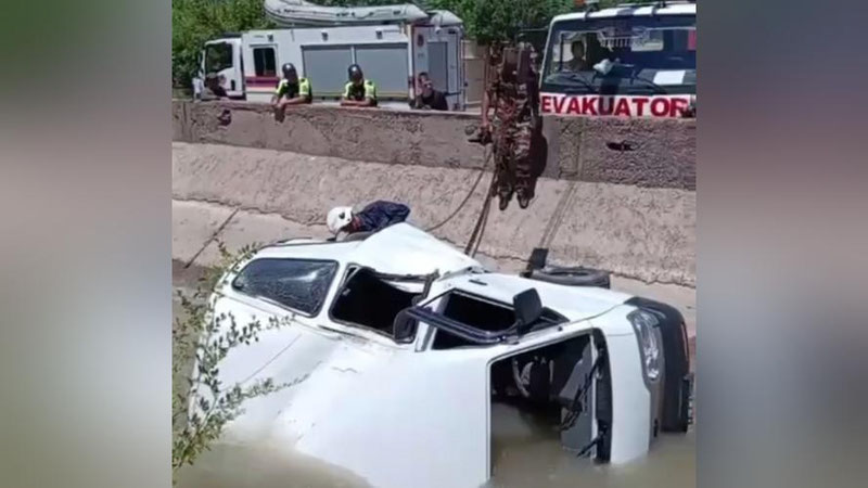 'Toshkent viloyatida Damas kanalga tushib ketdi'ning rasmi