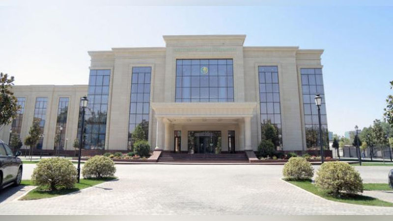 'Toshkent shahrining uch tumaniga hokim tayinlandi'ning rasmi