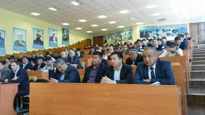 'Хорижлик профессор-ўқитувчилар ЎзМУда тажриба алмашмоқда'ning rasmi