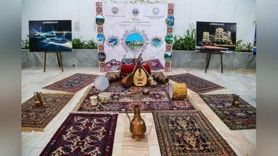 'Ozarbayjonning 100 yilligiga bag`ishlangan do`stlik konserti va ko`rgazma bo`lib o`tdi 'ning rasmi